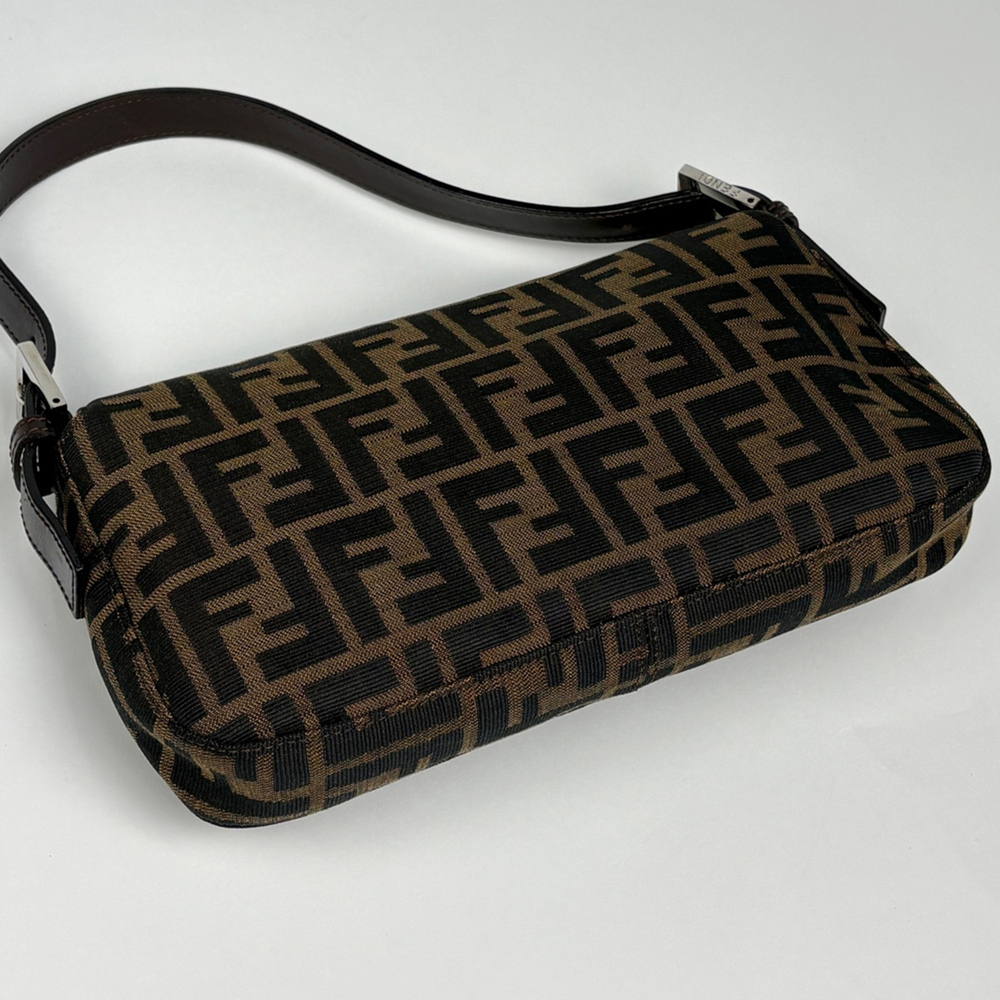 Fendi Zucca pattern Mamma Baguette handbag/shoulder bag, canvas, brown, 26424... - Picture 2 of 11